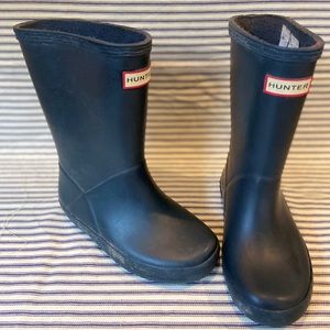 HUNTER Navy blue rain boots size 11B/12G